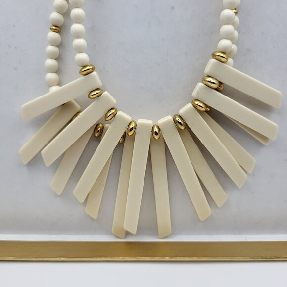 Vintage Trifari Double-Strand Cream & Goldtone Beaded Collar Necklace - Picture 3 of 12